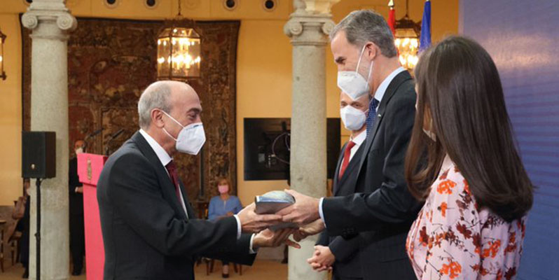 El catedrático Nazario Martín recoge el Premio Nacional de Investigación 2020 de manos de SS.MM. los Reyes de España